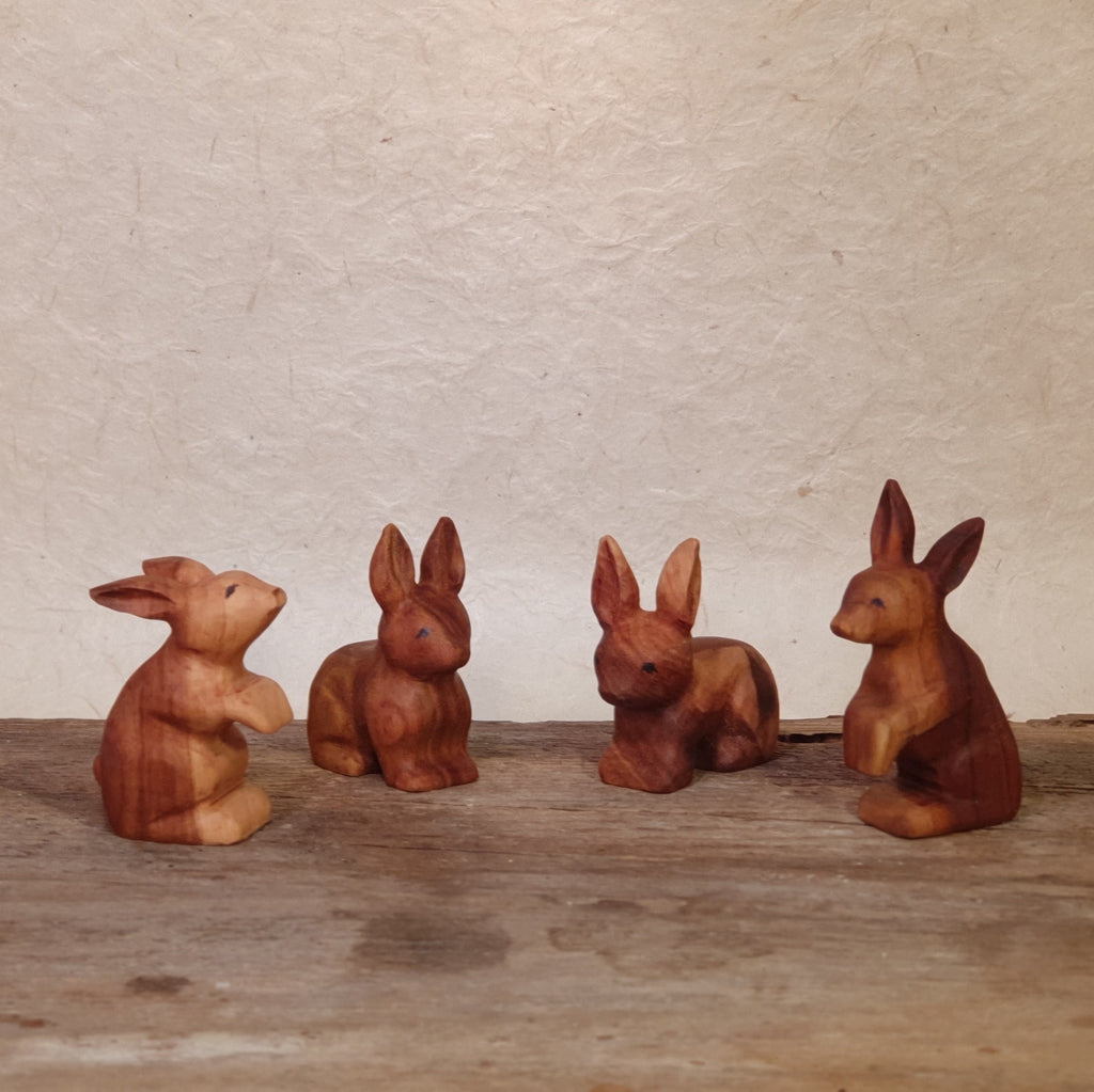 Hase groß ca 5cm geölt