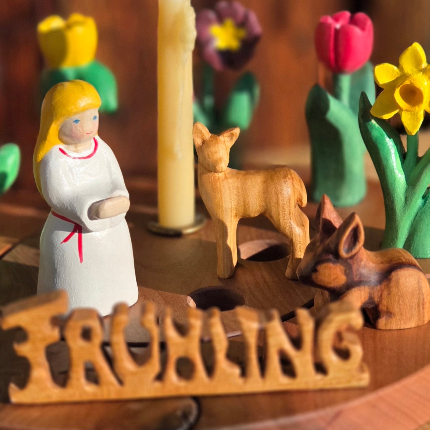 Heilige Luci, "eine Figur viele Geschichten" ca 8cm bemalt