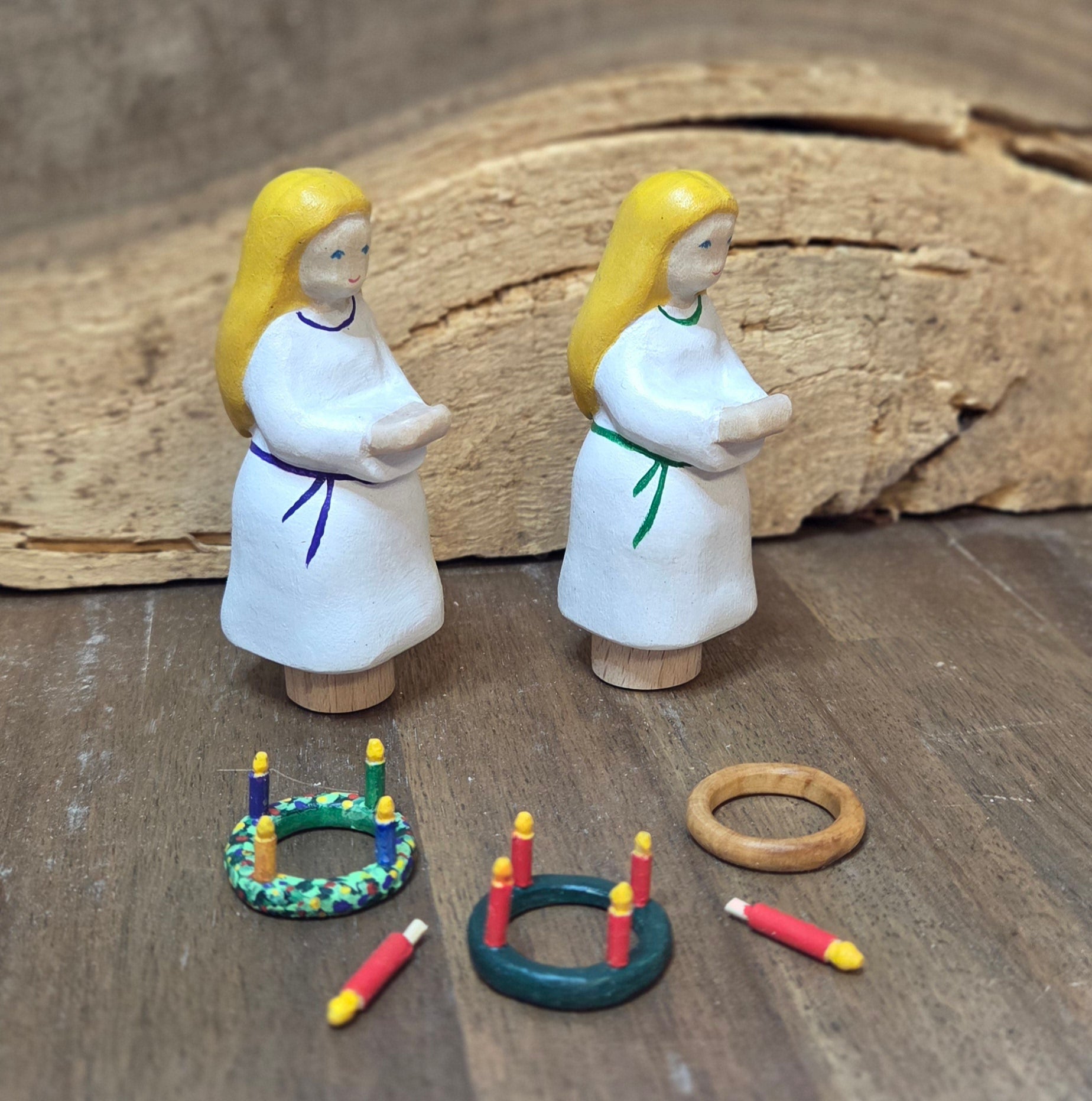 Heilige Luci, "eine Figur viele Geschichten" ca 8cm bemalt
