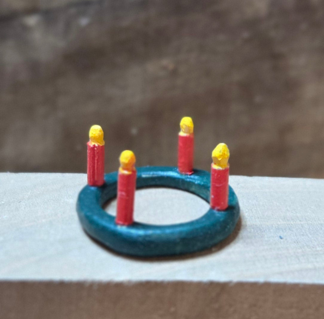 Heilige Luci, "eine Figur viele Geschichten" ca 8cm bemalt