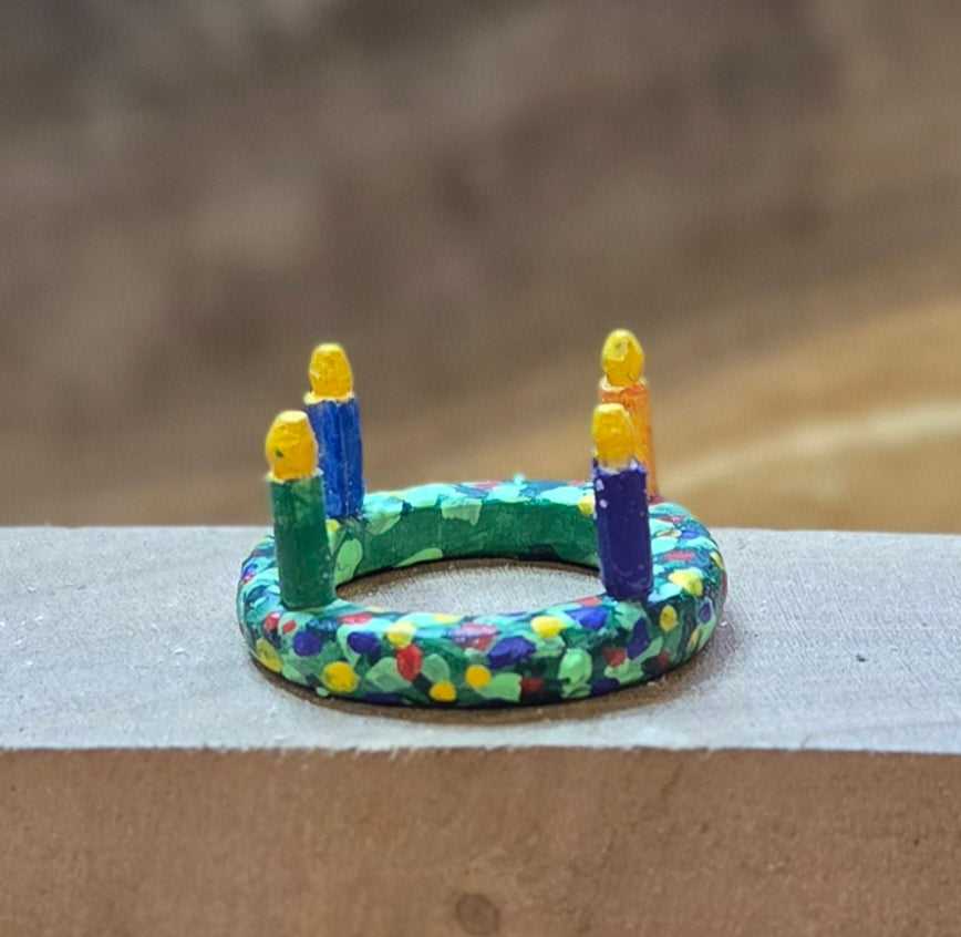 Heilige Luci, "eine Figur viele Geschichten" ca 8cm bemalt