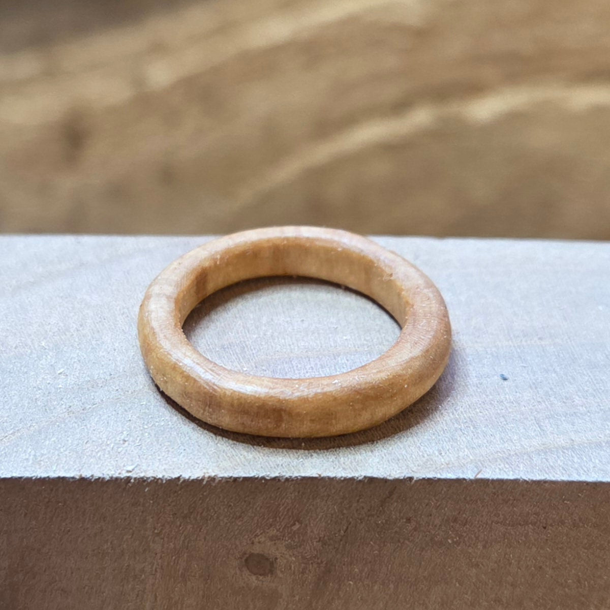 Heilige Luci, "eine Figur viele Geschichten" ca 8cm bemalt