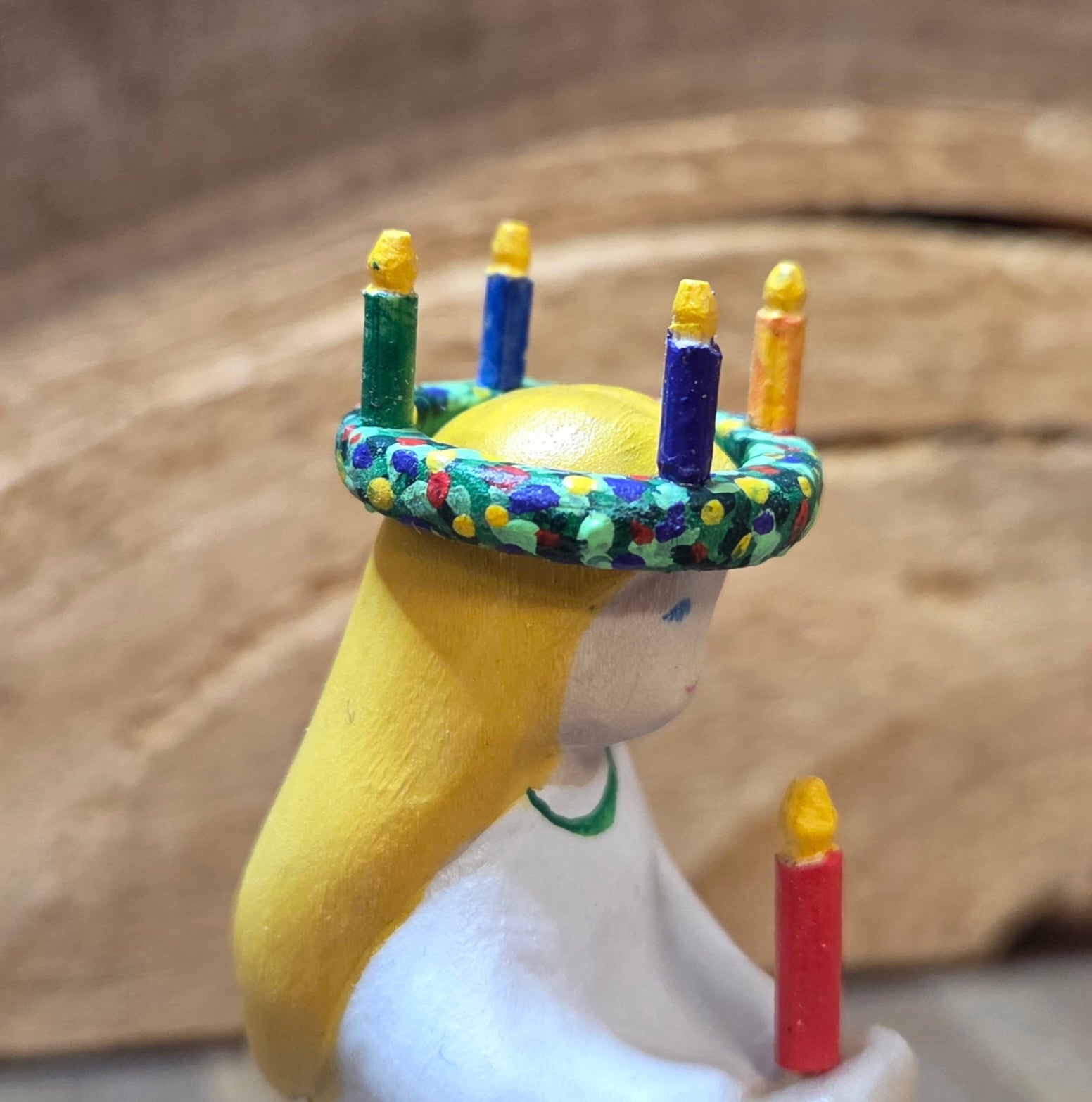 Heilige Luci, "eine Figur viele Geschichten" ca 8cm bemalt