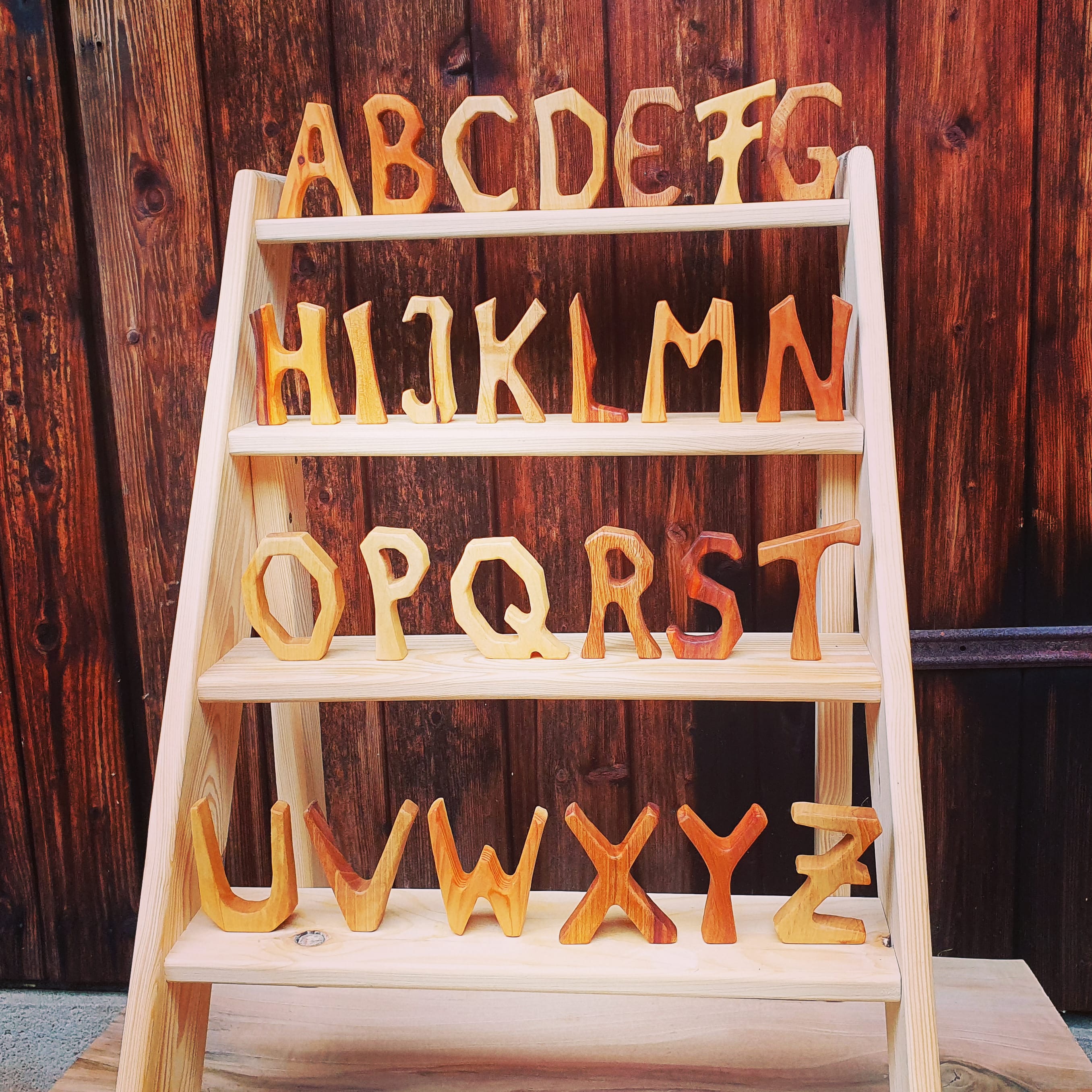 Buchstaben ca 8cm geölt